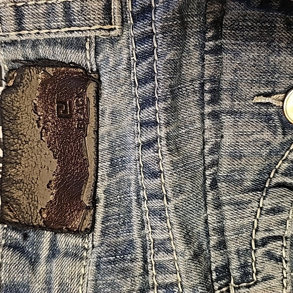 Men's Black jeans size 31/32. Some wear